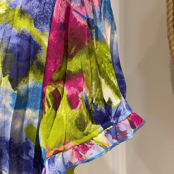 Vibrant rich colored wrap blouse - Picture 4 of 5